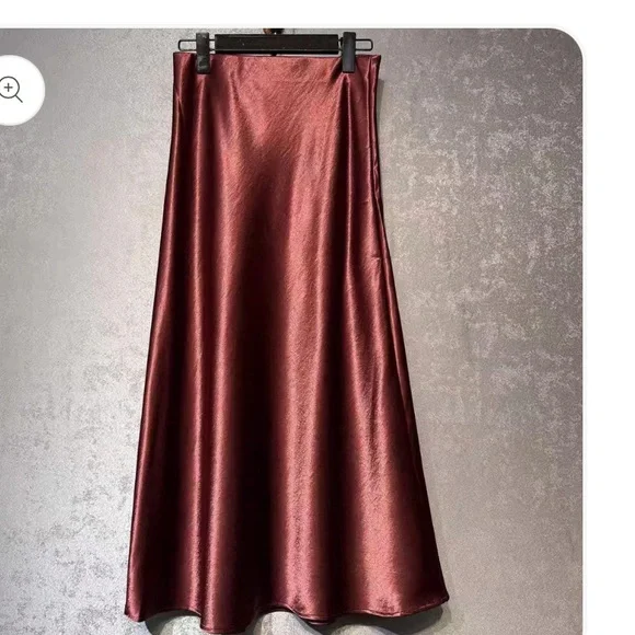 Women's Metallic Skirt - Red - Picture 1 of 6